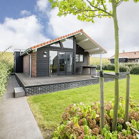 Lovely Holiday Home In Kattendijke Near Centre Exterior photo